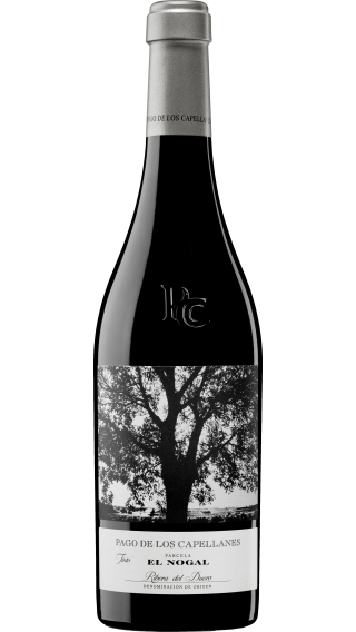 Bottle of Pago de los Capellanes Nogal 2019 wine 750 ml